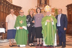 Con il vescovo, il Parrocco e i suoi gentori